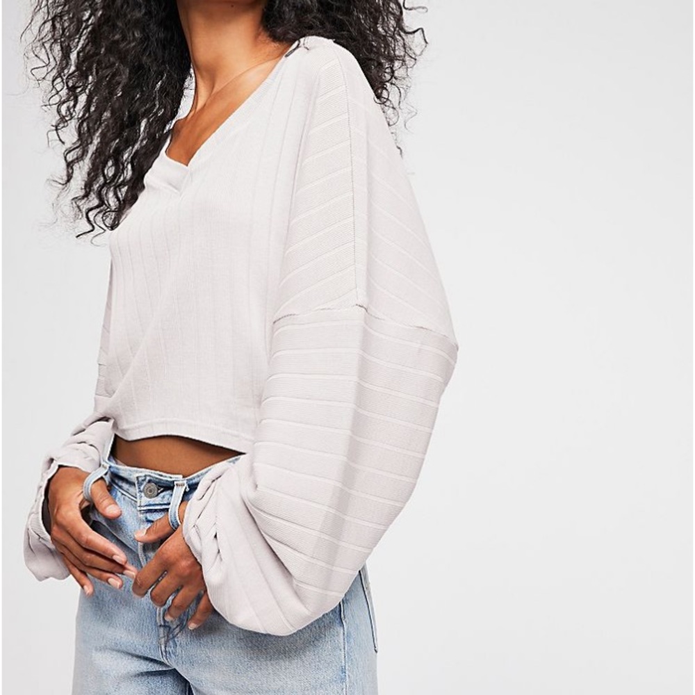 Free People Light Beige V-Neck Cropped Balloon Sleeve Sweater